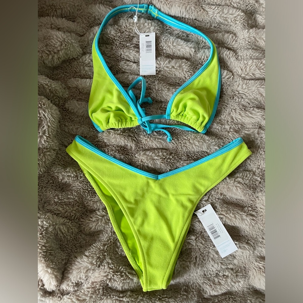 NWT | Frankie’s Bikinis Terry Halter top and Enzo Bottom🥝